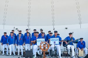 Shanty Chor De Klaashahns zur Hanse Sail