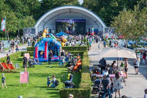 Kinderfest Minimatrosen-Festival zur Hanse Sail im Kurhausgarten in Warnemünde