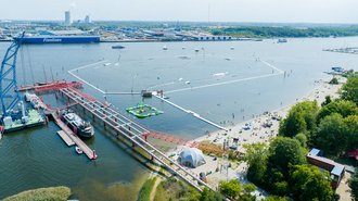 Wasserski-Anlage im IGA-Park. Strand an der Warnow
